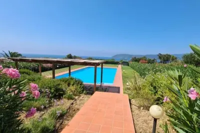 Appartement 'Casa Zuccale' avec vue sur la mer, piscine partagée et terrasses
