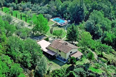 Image de 3 bedroom apartment in Tuscan countryside house with private pool
