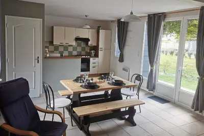 Image de Gîte individuel de 65 m² équipé pour un séjour en famille ou entre amis.