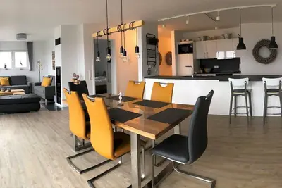 Image de 48. 6. N Dwarslöper - Large vacation apartment with sea view, modern furnishings,