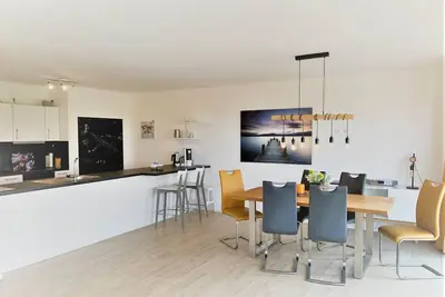 Image de 47. 6. S Dwarslöper - Family-friendly vacation apartment with far-reaching views, sauna,