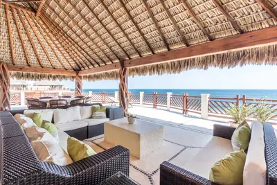 Image de Ocean View 3 Bedroom Penthouse with Resort Amenities Overlooking the Pacific!