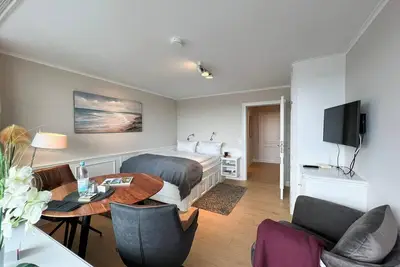 Image de Lönkieker - A modern 3 - star - apartment, directly on the almost endless