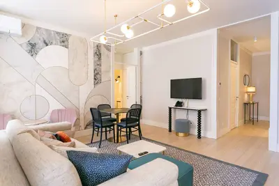 2 Bedroom Apartment with City View