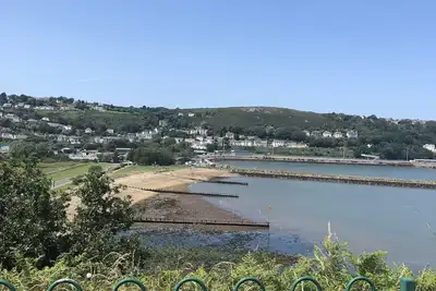 Image de Modern large family home - overlooking Fishguard Bay