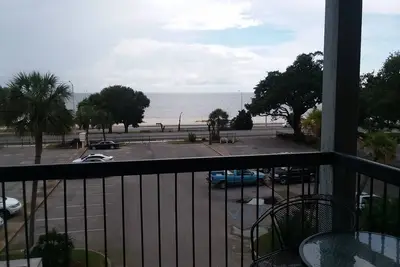 Image de Amazing Beachview Close to Downtown Entertainment