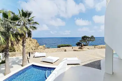 Image de ⭐⭐⭐⭐⭐ Luxury Huge Seafront + Private Nightclub In Ibiza