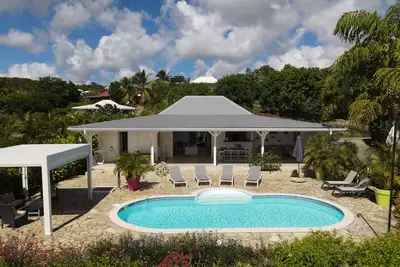 Image de Très belle villa sur les hauteurs de Beaufils