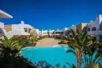 Image de One Bedroom Apartment in Albur Village - 1l