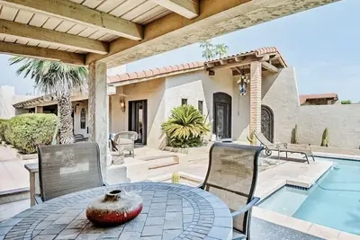 Image de Modern Desert Villa 5 Min to Old Town Heated Pool & Ev Charger