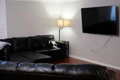 Image de 2 Bedroom 2 bath condo in the Dt core