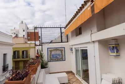 Image de Museum Penthouse Suite by RentalSevilla