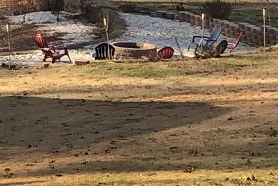 Beautiful Lake Front House with private beach and fire pit