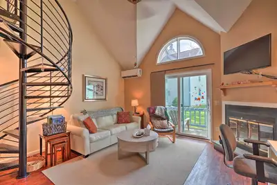 Image de Townhome w/ Fireplace - Walk to Chairlift!