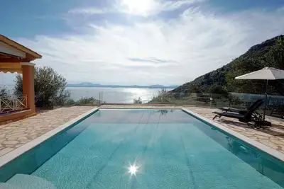 Image de Fabulous three bedroom villa with stunning sea views