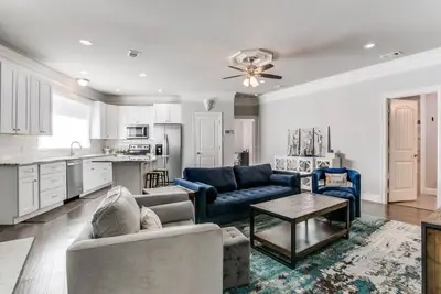 Image de Updated Mid Century Ranch In Historic Grapevine!