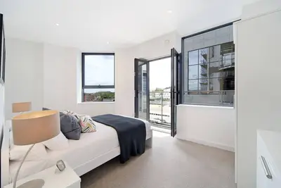 Image de 2 bed, 2 bath next to station and Northwick Park Hospital