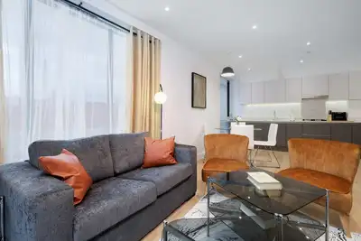 Image de Belmore 2 Bedroom Luxury Apt. with Parking in Stanmore, North West London - 06