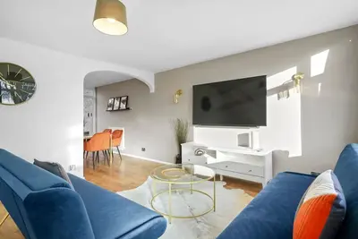 Image de 🌟Cosy House with Free Parking, Garden & Smart Tv🌟