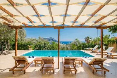 Image de Villa for 8 in Central Kalkan with Sea View