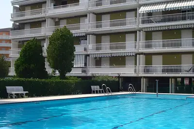 Appartement de vacances Appartement avec piscine entouré d'un jardin
