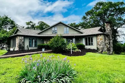 Image de Stonehaven Branson: Spacious, Newly Renovated, Large Deck and Hot Tub!