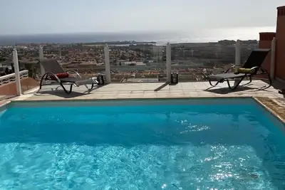 Beautiful villa with spectacular views across Caleta.