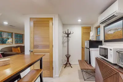 Image de Bird House | Nature Lovers Paradise | Patio & Direct Trail Access