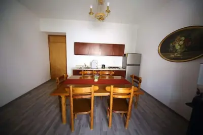 Image de Recently Remodeled Historical Center Apartment