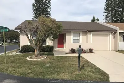 Image de Newly Renovated Villa - 10 min from the beach!