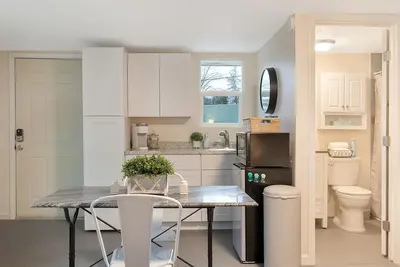 Image de Casita del Sol, near Unm, Nob Hill