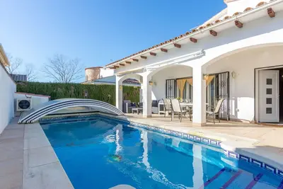 Image de Maison de vacances privée avec climatisation, Wifi, piscine privée, Tv, patio, parking