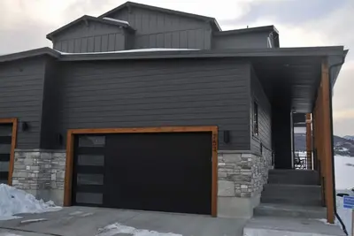 Image de New Lakeside Home with Resort Amenities