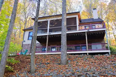 Image de Cozy Modern Cabin near Wintergreen and Bold Rock