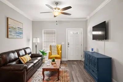 Image de ✅Tranquil & cozy 🌟3 bedroom⚡️Wi-Fi 🔥Gated Community