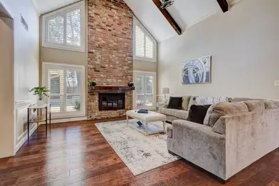 Image de Luxurious bright 4br, bkyd oasis w/Game room+Pool