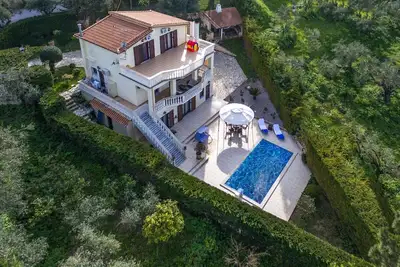 Image de Villa Napolia - Villa de luxe avec vue imprenable sur la mer