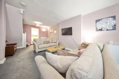 Image de Pendicke Place Cottage | 2 bed house sleeps 4 | Southam Centre | Inspire Homes