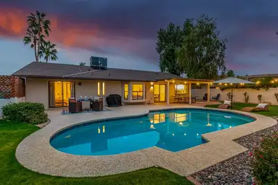 Image de Beam Me Up, Scottsdale! Hot Pool, Old Town Cool