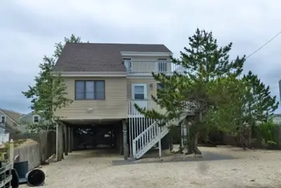 Image de Oceanside. Single Family. Private Yard. Wifi. Washer & Dryer. Ocean Side Home.