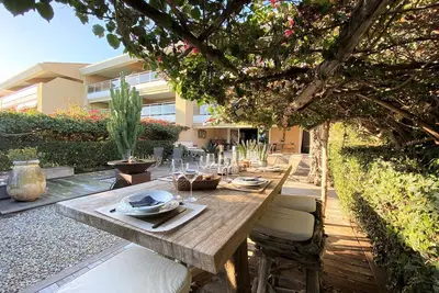 Image de Appartement 5 pièces, accès plage privé, terrasse et jardin, 8 couchages - Ajaccio