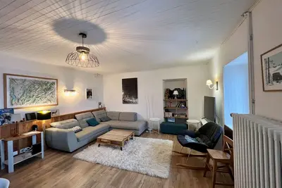 Image de Appartement pour 14 pers, rénové, animaux acceptés, parking