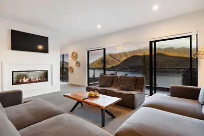 Image de St Matthews Views | Walter | Lake Views