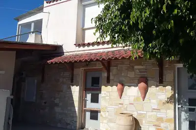 Image de Cosy maisonette in Trizina close to Poros, Nafplio, Hydra, Spetses