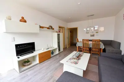 Image de Modernes Ferienappartement im Grünen mit Sonnigem Balkon