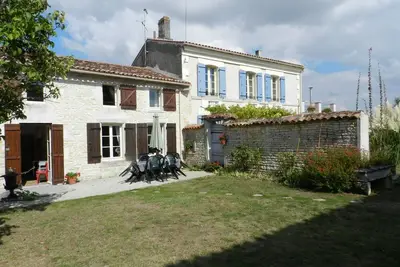 Image de Beau Gite avec piscine et jacuzzi 6 pers 3 chambres
