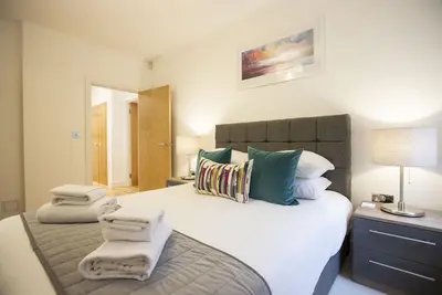 Image de King Edward No. 2 - Beautiful apartment in Windsor with parking.