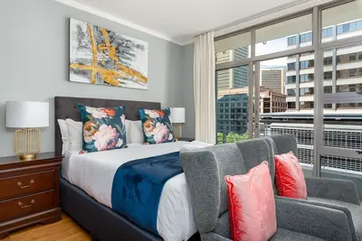 Image de Modern | Central City | Suite | Super Fast Wifi