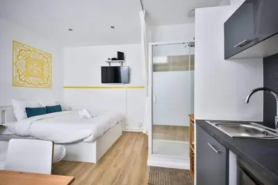 Image de cosy indépendant studio proche gare et jardin