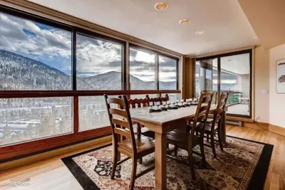 Image de Hillside Penthouse with a View of Keystone Mountain